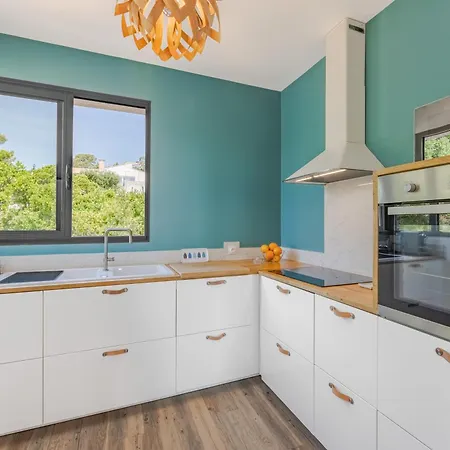 Vue Avec Piscine Privee Pour 4 A 6 Personnes Wifi Villa *