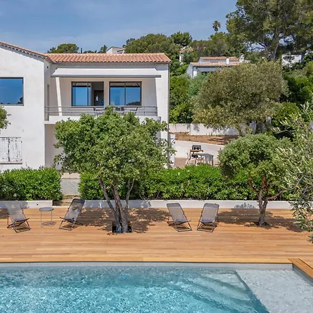 Vue Avec Piscine Privee Pour 4 A 6 Personnes Wifi